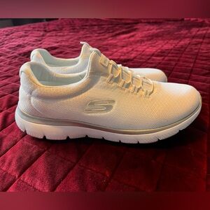 Skechers (Memory Foam)